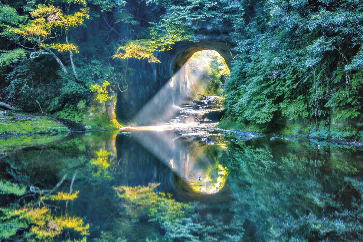 清水渓流広場　濃溝の滝・亀岩の洞窟