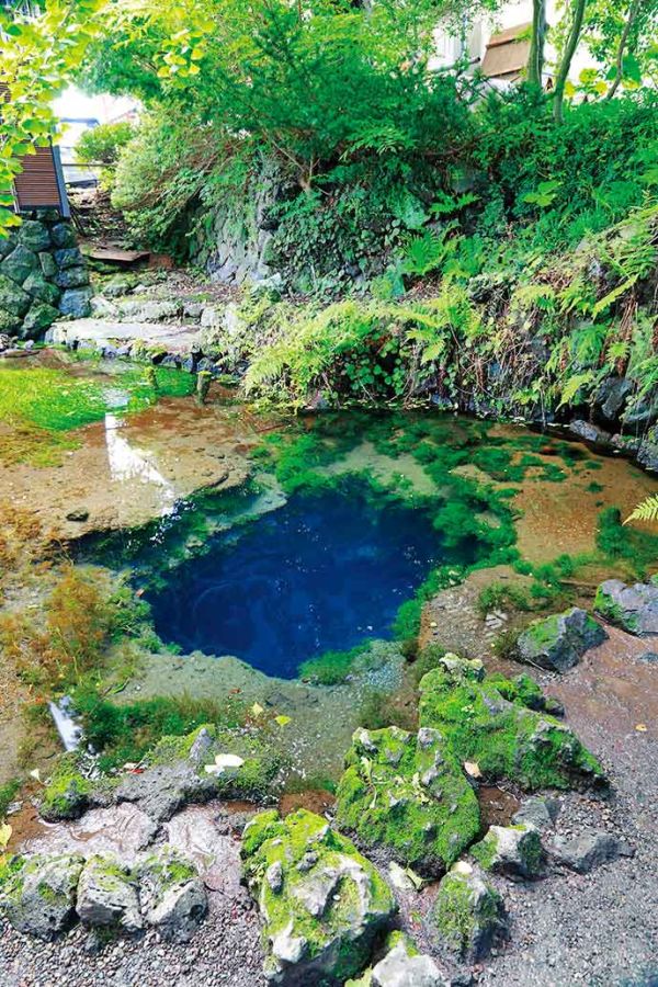 お釜池