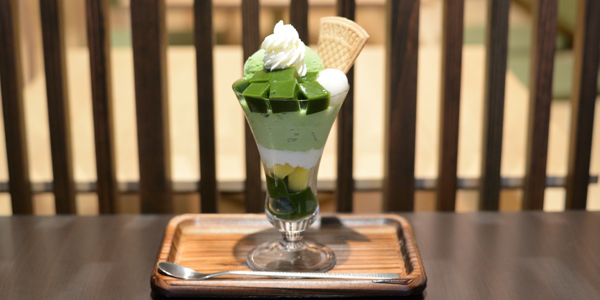 京都の抹茶をパフェで堪能！「京はやしや 京都店」