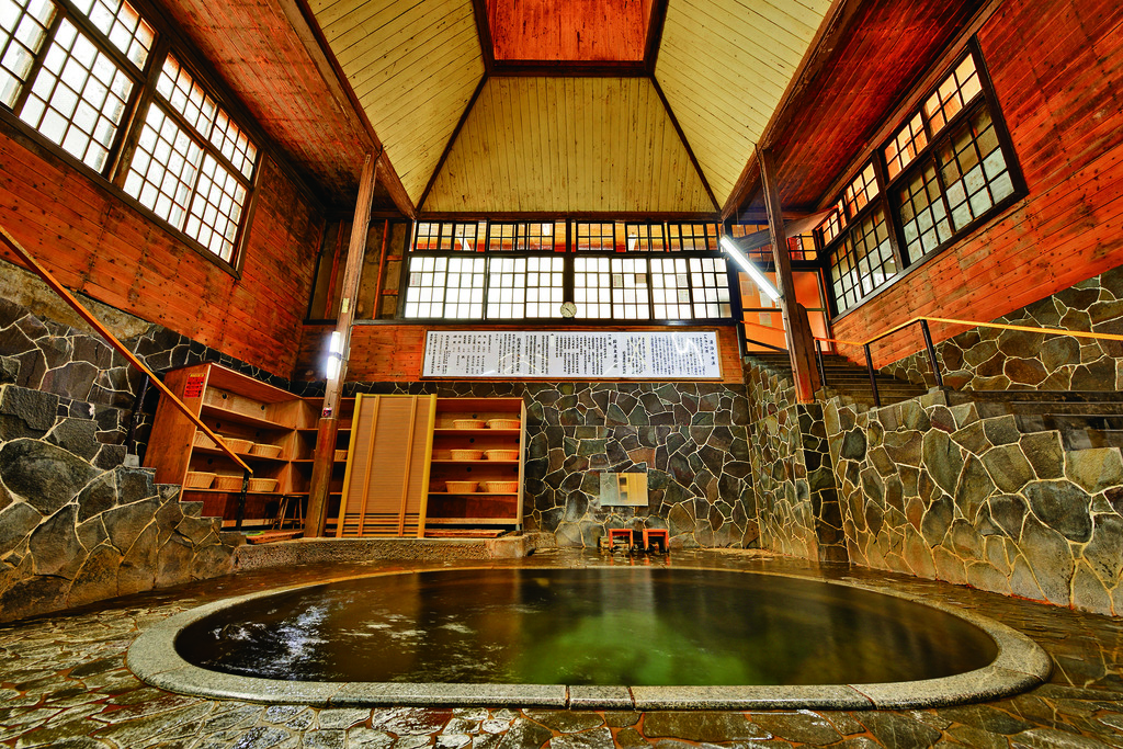 鉛温泉 藤三旅館