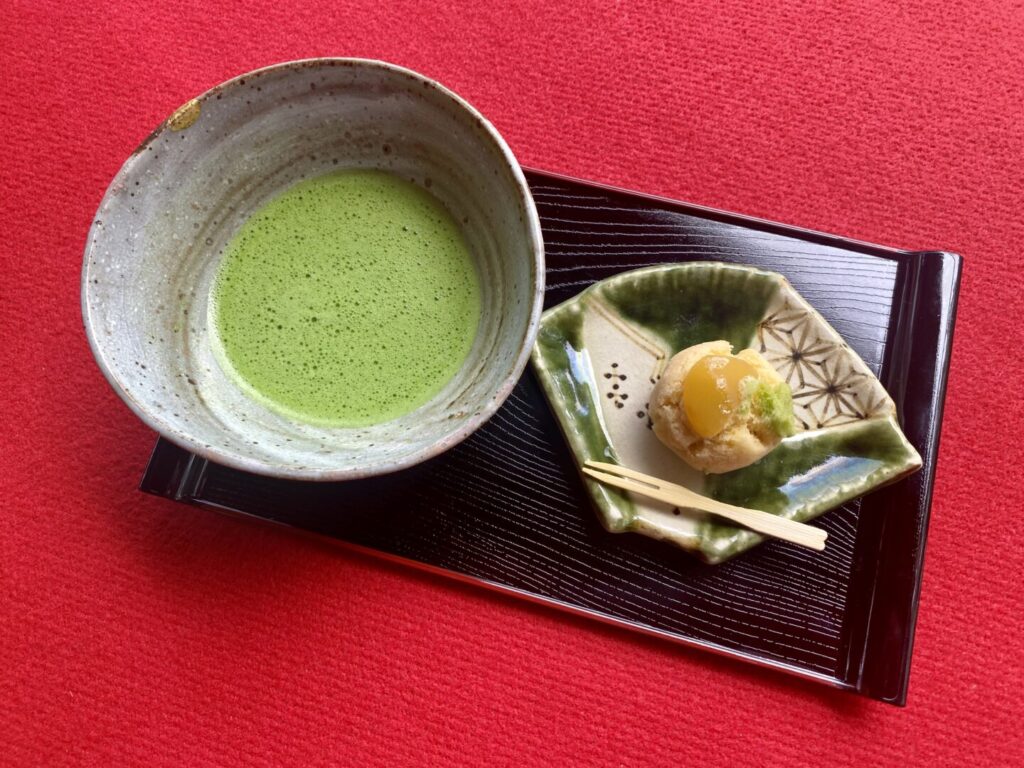 抹茶と季節の和菓子