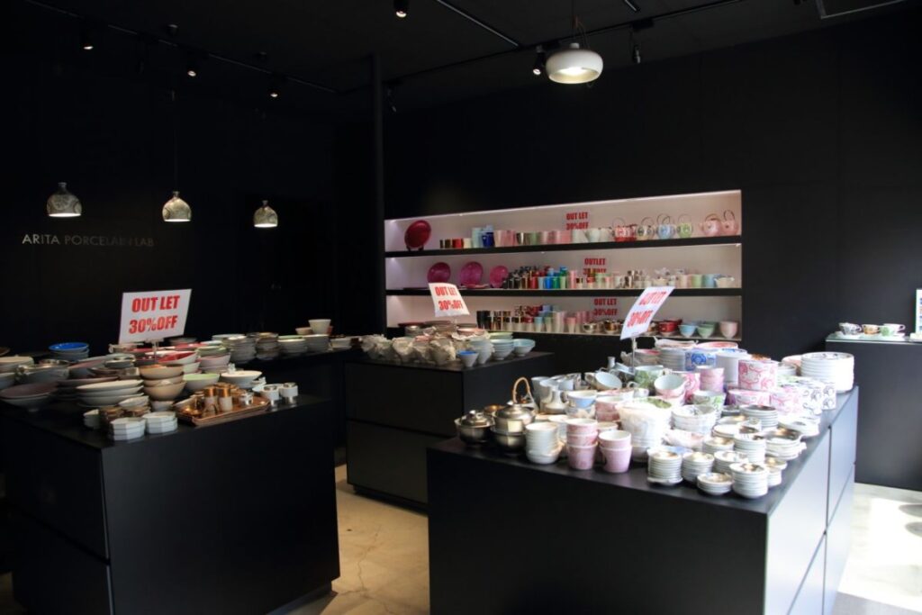 アリタポーセリンラボ店内