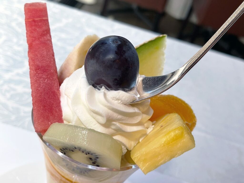パフェ（寄り）