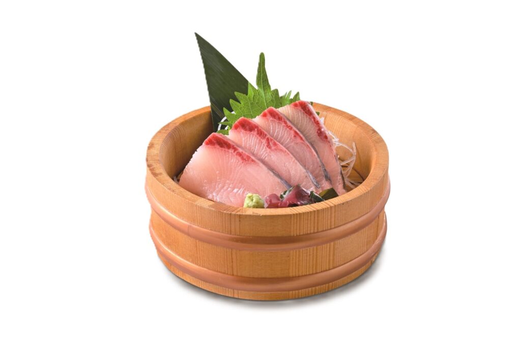 ぶり刺し　648円（税別）