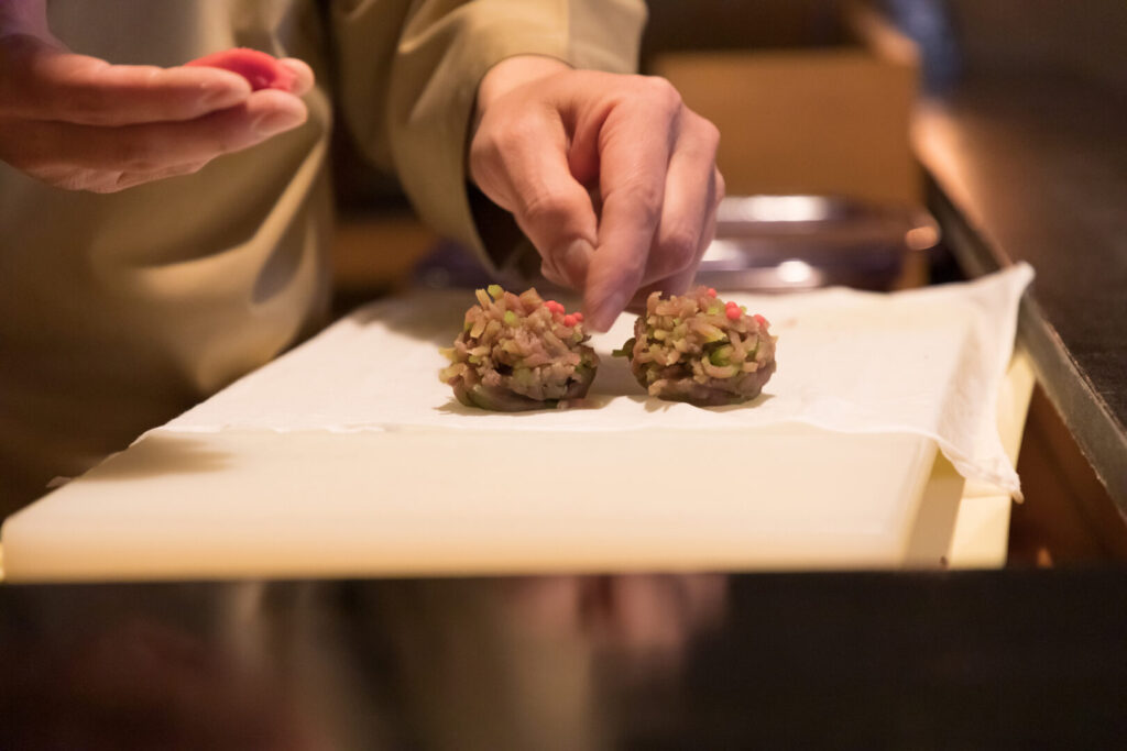 和菓子職人の手元