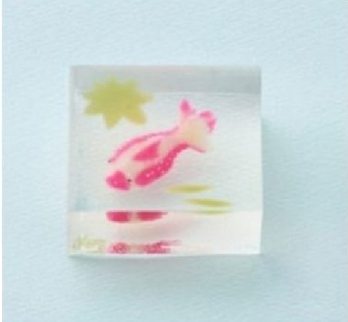 琥珀製「若葉蔭(わかばかげ)」