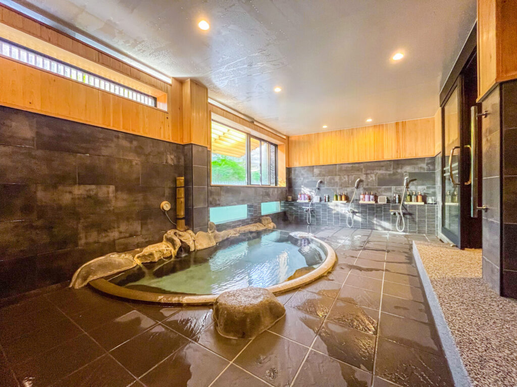 大浴場以外にも風情のあるお風呂が5つも