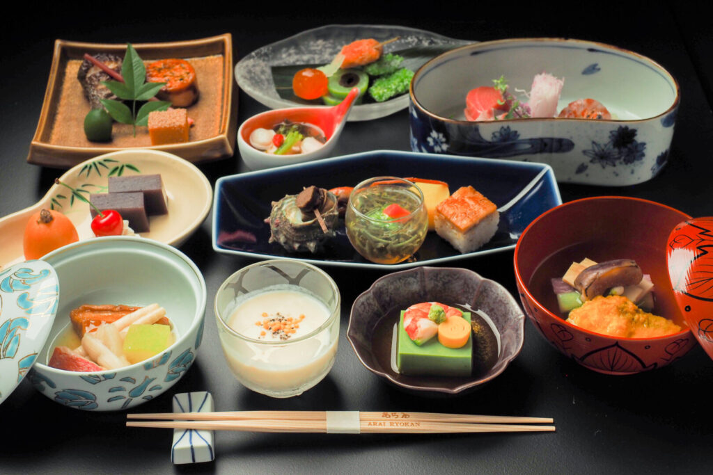 吟味された食材の持ち味を生かした料理が並ぶ