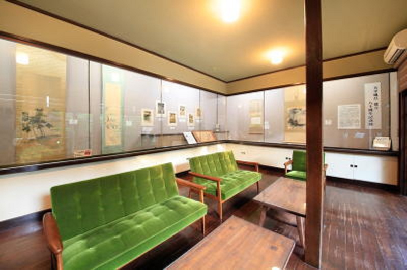 山陽荘以外にも書画展示場があり、折々の書画に親しむことが出来る