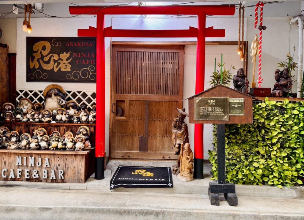 忍者体験カフェ浅草店外観