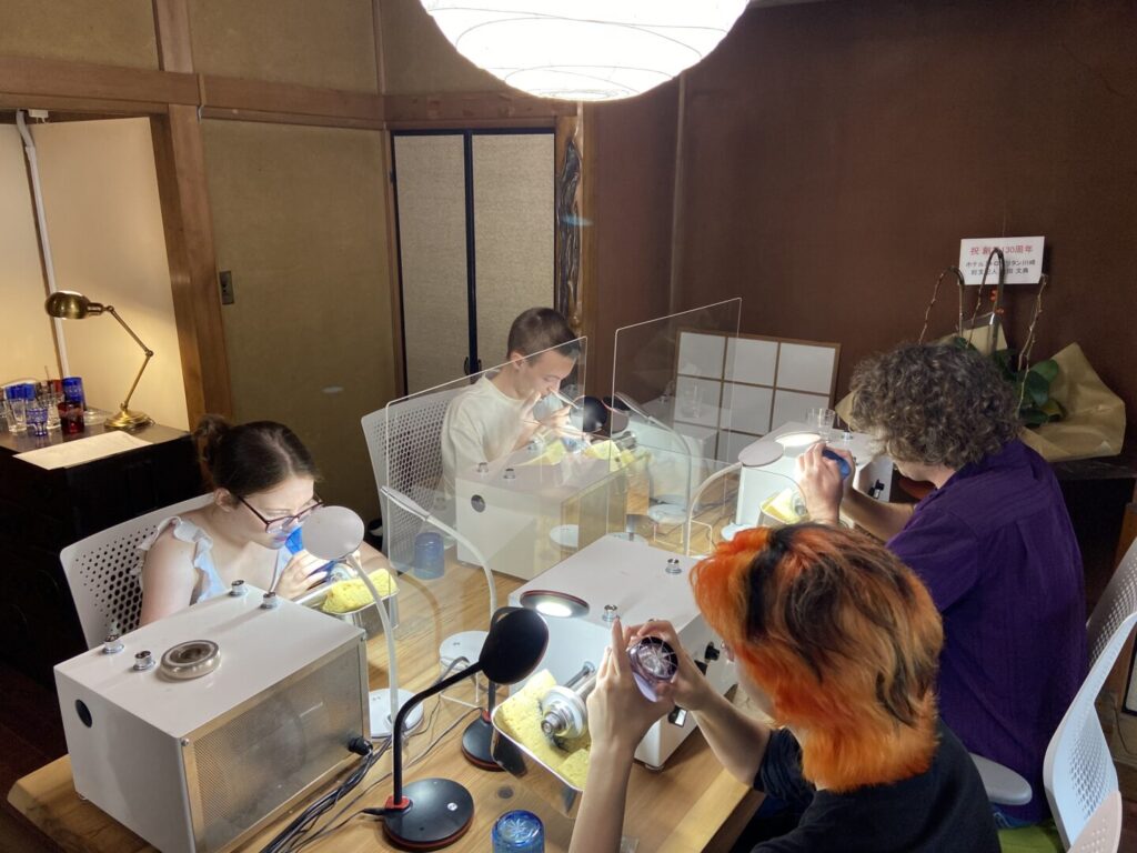 切子体験教室の様子