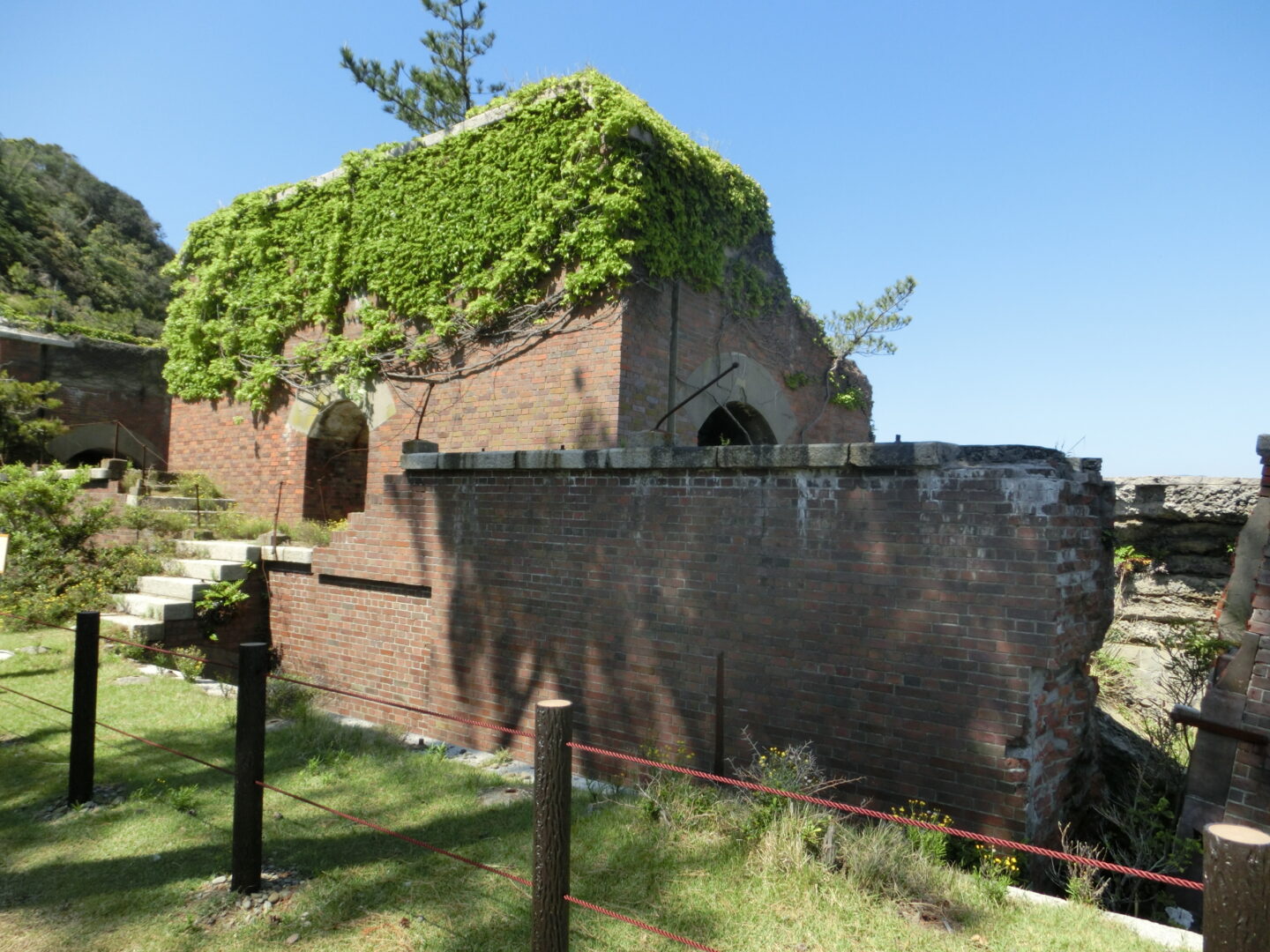 沖ノ島の砲台跡